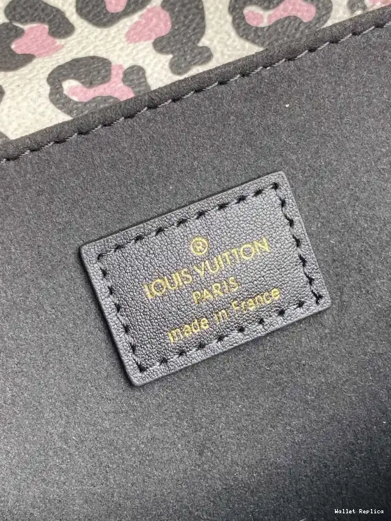 Affordable VUITTON LOUIS POCHETTE MÉTIS 0516